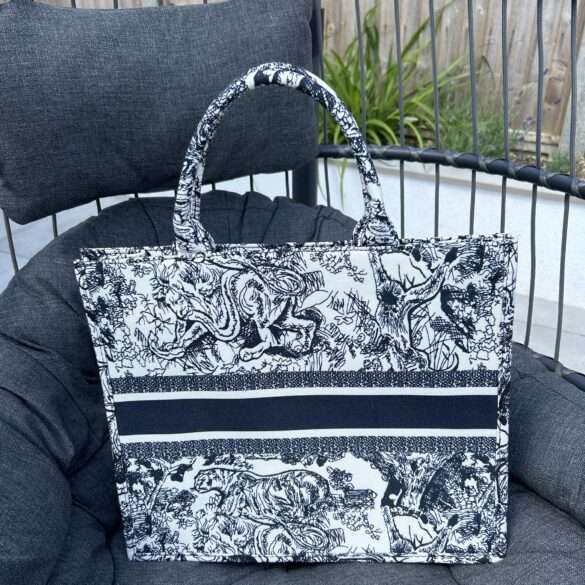 Cuba Tote Bag